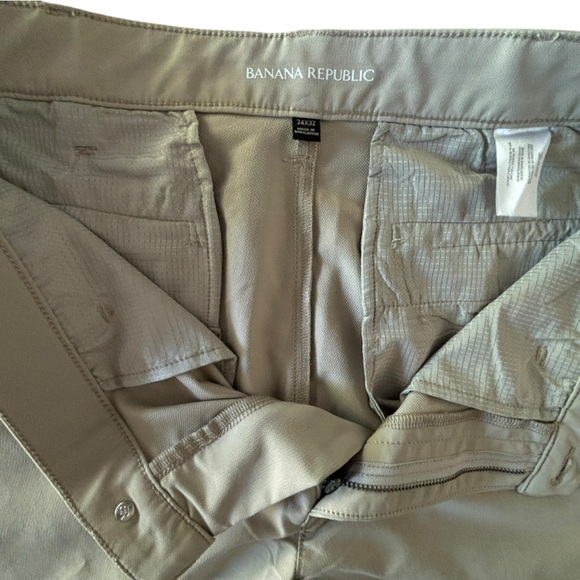 NWOT-‎ Banana republic- stretch chinos- 34x32 - Picture 3 of 4